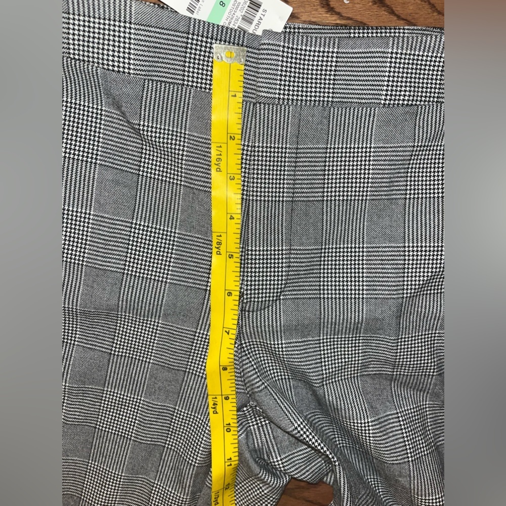 NWT!! Maison Jules Women's Plaid Capri Pants Gray Size 8 - Picture 13 of 15